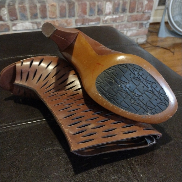 ❗ SOLD ❗ 🥰 DVF Laser Cut Booties - Picture 9 of 11